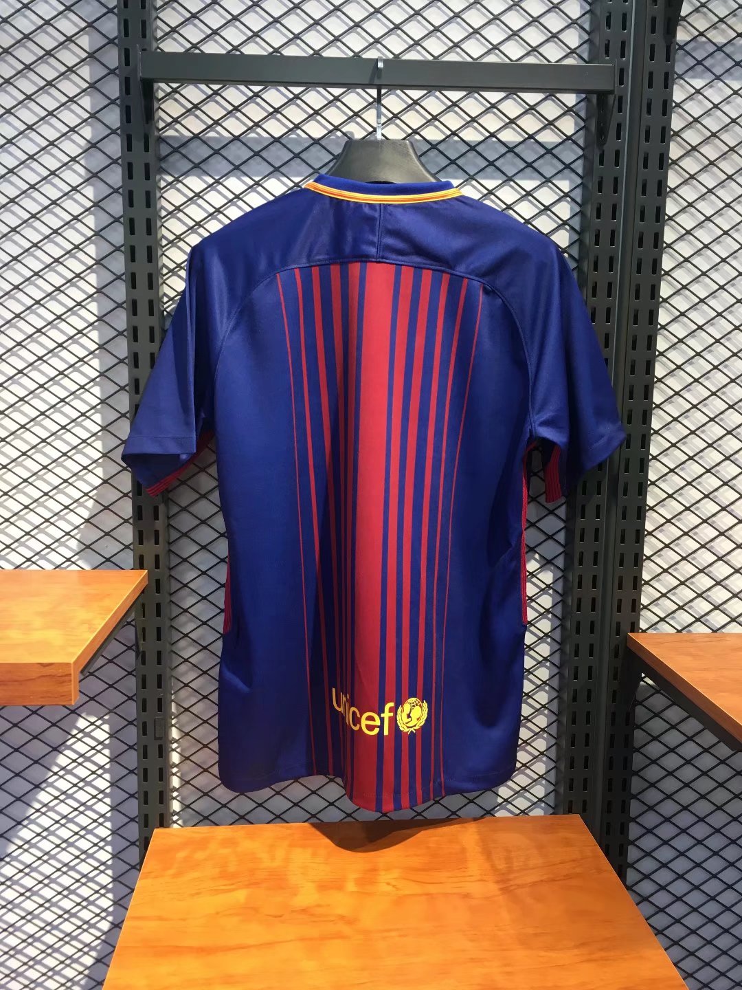 Barcelona 2017-18 Maillot Rétro Domicile