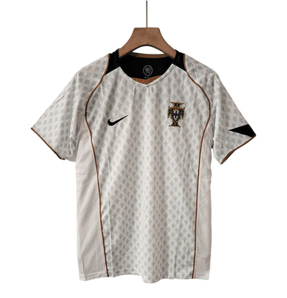 Portugal 2004 Maillot Rétro Extérieur